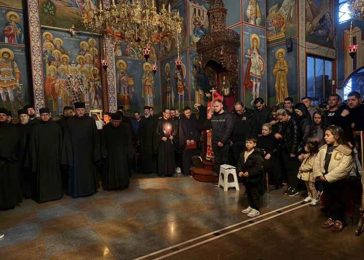 Во Црквата Свети Петнаесет во Струмица се отслужи молебен канон за постраданите во трагедијата во Кочани