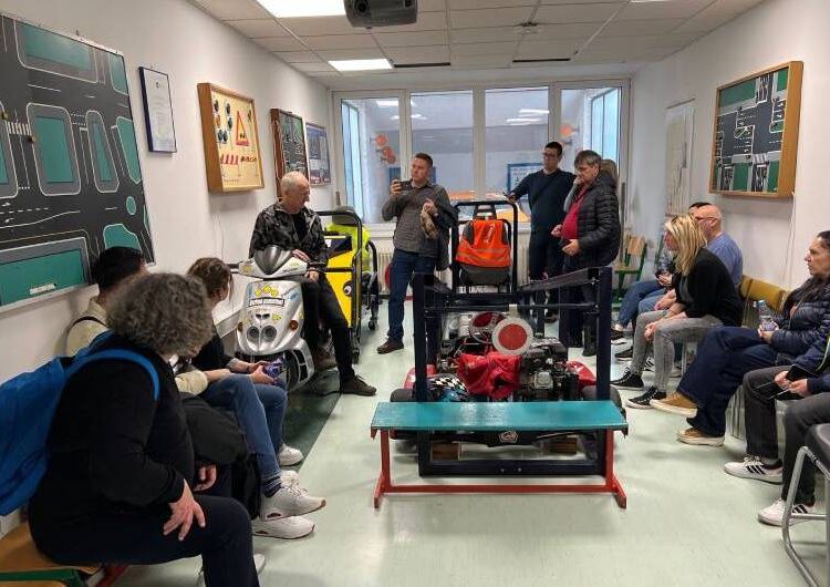 Професори од ДСУ „Никола Карев“ од Струмица беа во посета на Школскиот центар за стручна извонредност и тренинг во Нова Горица, Словенија