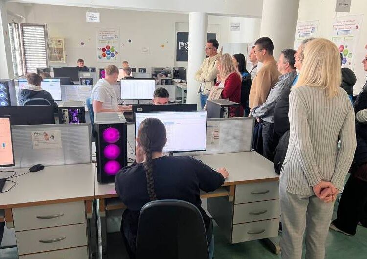 Професори од ДСУ „Никола Карев“ од Струмица беа во посета на Школскиот центар за стручна извонредност и тренинг во Нова Горица, Словенија