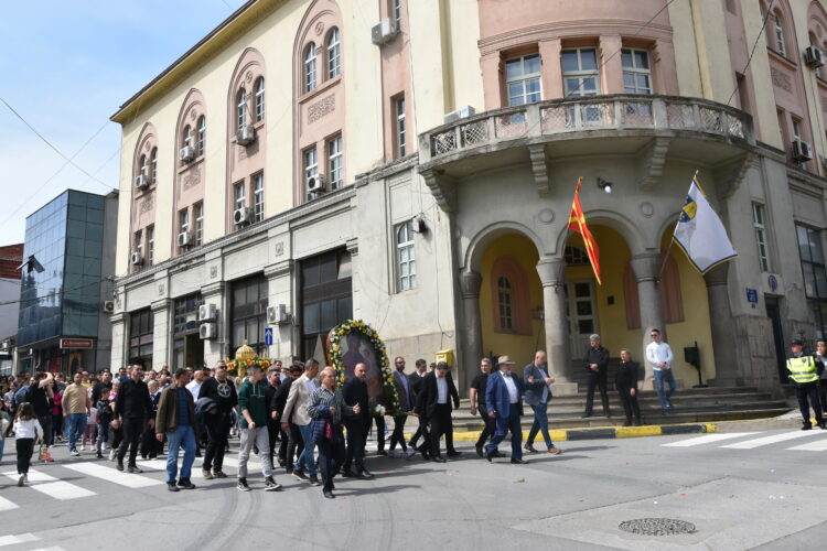 Свечена литија со иконата на Пресвета Богородица Брзопослушничка и годинава се одржа низ улиците на Струмица