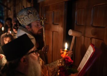 Епископот Јаков на полноќ ја соопшти веста за Христовото воскресение