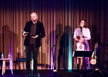 Струмичанецот Никола Маџиров и американската џез композиторка и пејачка Бека Стивенс го отворија поетскиот салон на Фестивалот на светската литература и уметност во Њујорк