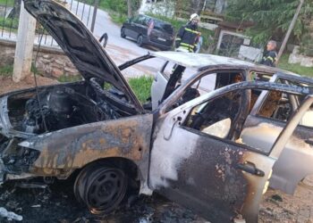 Изгоре автомобил во Банско