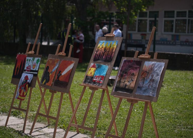 Со спасувачка вежба струмичките пожарникари го одбележаа 20 Мај – Денот на македонските пожарникари