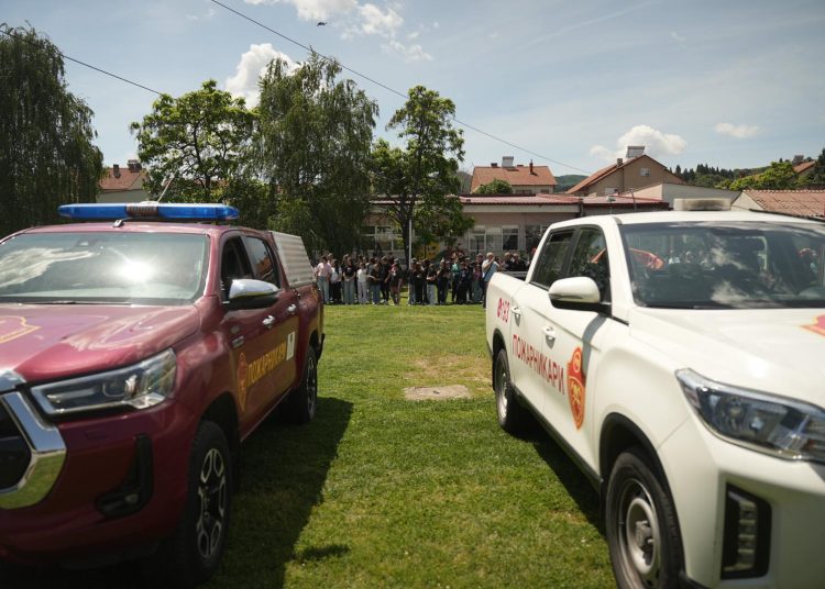 Со спасувачка вежба струмичките пожарникари го одбележаа 20 Мај – Денот на македонските пожарникари