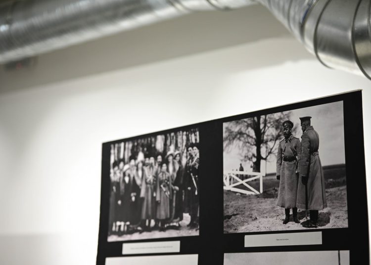 Во Градската уметничка галерија во Струмица поставена изложба на фотографии од царското семејство Романови