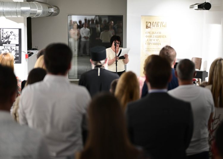 Во Градската уметничка галерија во Струмица поставена изложба на фотографии од царското семејство Романови