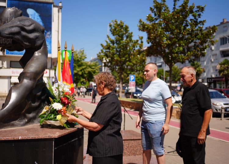 Денеска се навршија 24 години од убиството на македонските бранители Атанас Јанев и Кољо Китанов