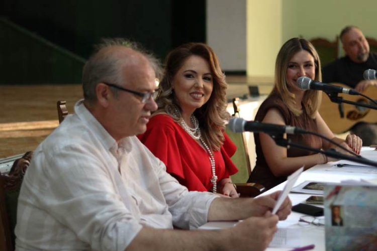 Струмица ја почувствува „ИНСОМНИЈА, И…“ – поезија што боли, буди и поврзува