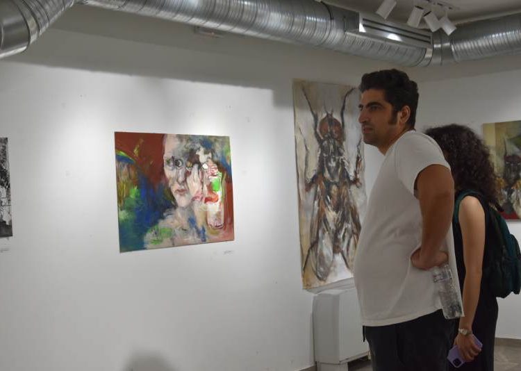 Во Градската Уметничка галерија поставена изложба на дела од Камелија Каламерникова – ќе можете да ги погледнете во ноќните часови до 20 јули