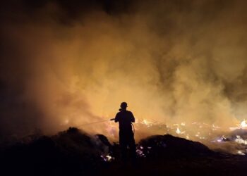 Вечерва гореше депонија помеѓу селата Турново и Иловица