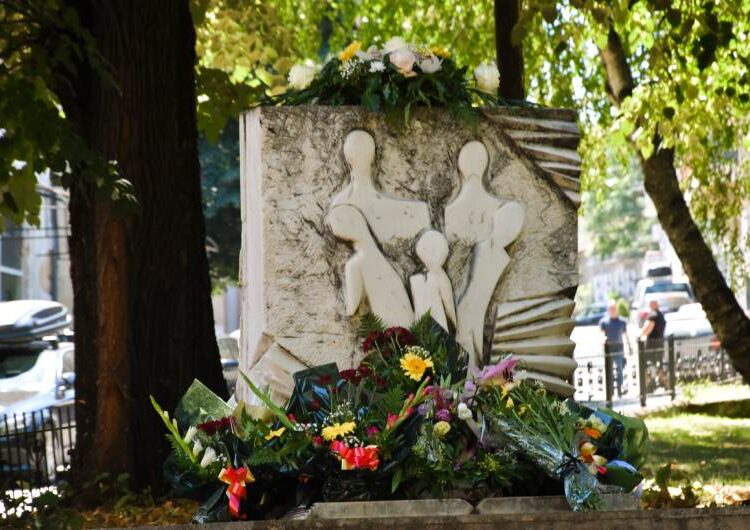 Одбележана 74-та годишнина од убиството на 5-те струмички студенти Борис Белев, Мирко Пецев, Ѓорѓи Костуранов, Стево Топчев и Ѓорѓи Јармов