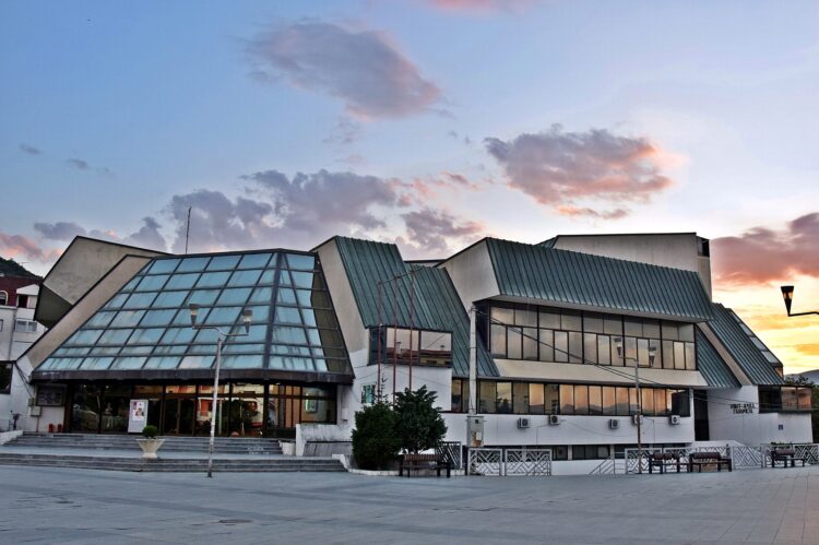 КУД „Боро Џони“ и ВИА „Распеани струмичани“ бараат нови членови