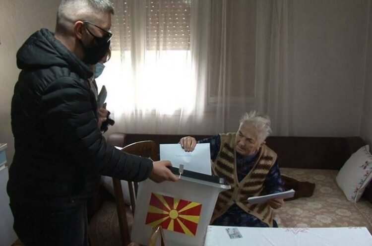 Утре гласаат болните и изнемоштени лица – 1308 пријавени во струмичкиот регион