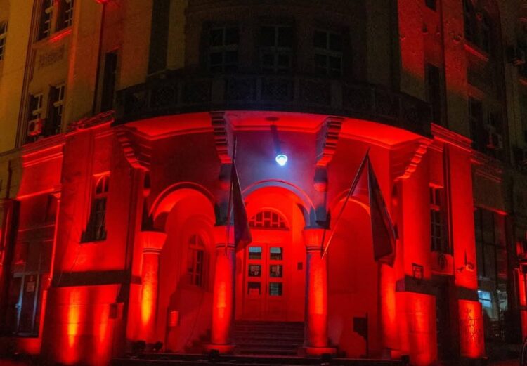 Струмица ја осветли општинската зграда во портокалово – почеток на кампањата „16 дена активизам против насилство врз жените и девојчињата“