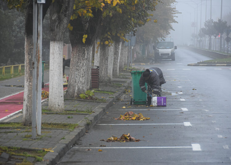 ЈПКД „Комуналец“ ја реализираше есенската викенд акција за почисти улици и апелира до граѓаните за повисока совесност
