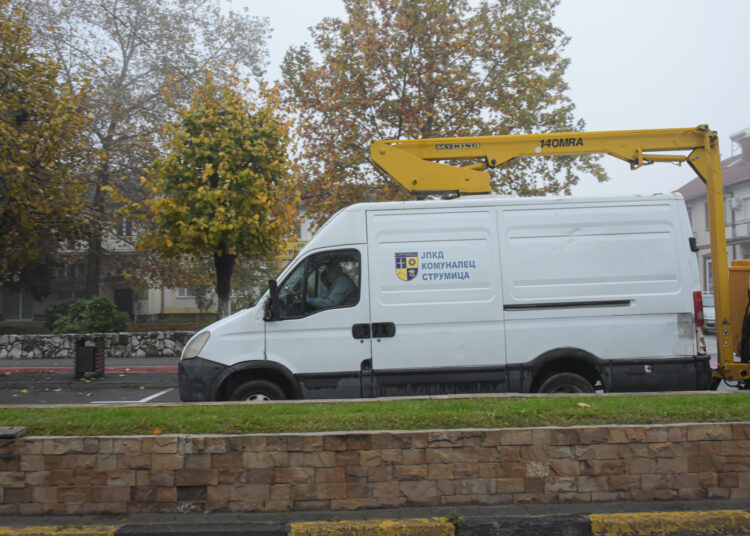 ЈПКД „Комуналец“ ја реализираше есенската викенд акција за почисти улици и апелира до граѓаните за повисока совесност