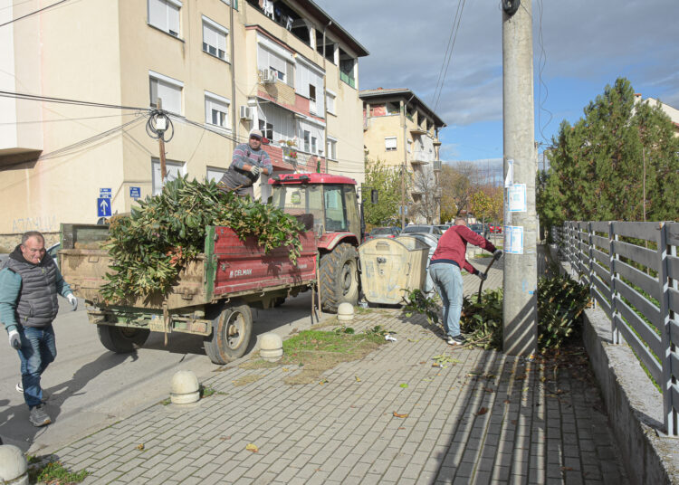 „Комуналец“ започна акција за мапирање и чистење на мини дивите депонии во Струмица