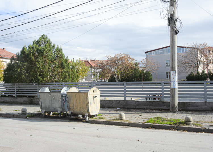 „Комуналец“ започна акција за мапирање и чистење на мини дивите депонии во Струмица