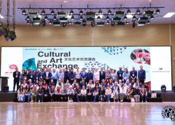 Кристина Зимбакова – единствената македонска уметница на Светското биенале за хартиена уметност во Шангај