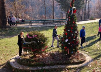 ФОТО: Рекреативци ја накитија елката на „Свети Илија“ над Струмица