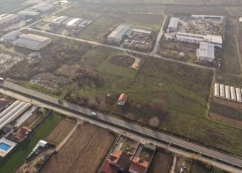 СЕ ПРОДАВА ГРАДЕЖНА ПАРЦЕЛА на актрактивна локација покрај регионалниот пат Струмица – Василево