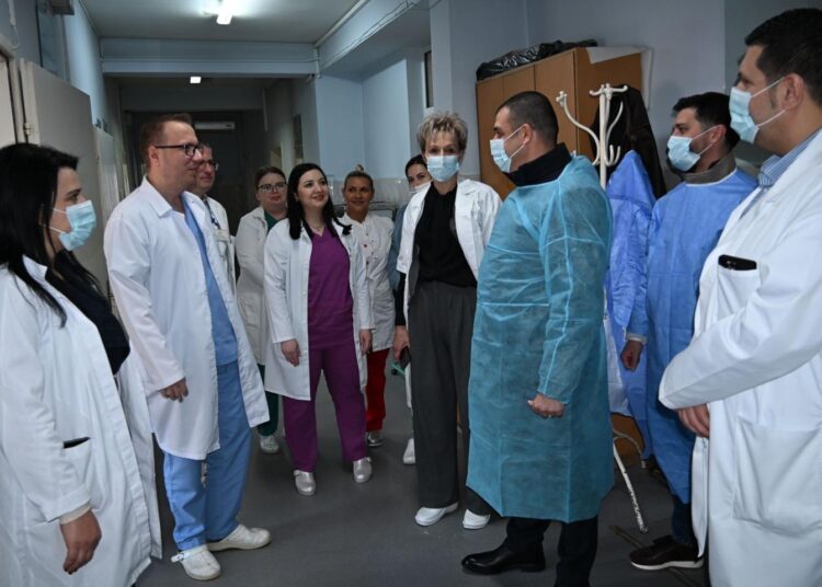 Градоначалникот Петар Јанков ги посети мајката и првиот жител на општина Струмица во Новата 2026-та