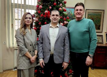 Пратениците Ели Панова и Жан Дрвошанов на средба со градоначалникот на Струмица, Петар Јанков